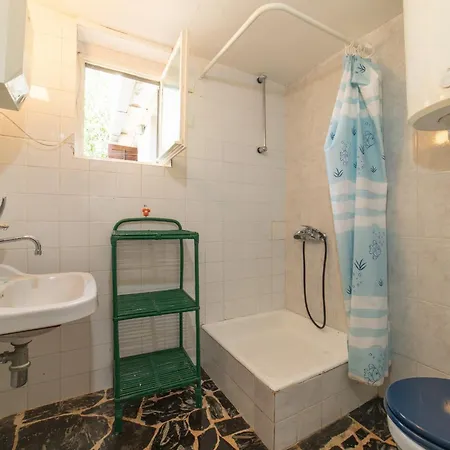 Perfect Beachfront Getaway Ideal For Families *