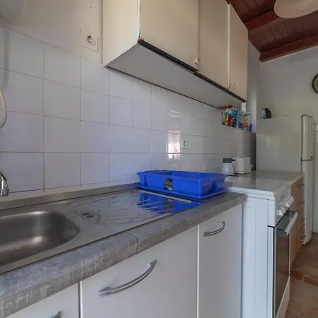 Perfect Beachfront Getaway Ideal For Families