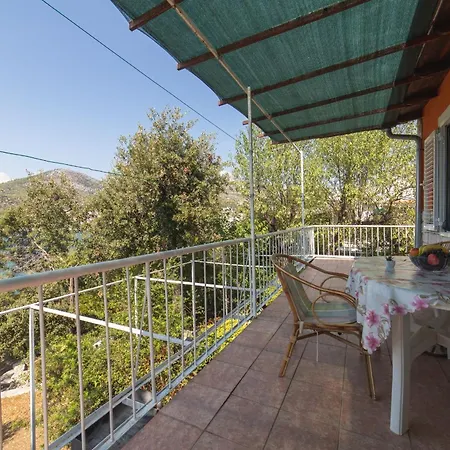 Perfect Beachfront Getaway Ideal For Families Holiday home *