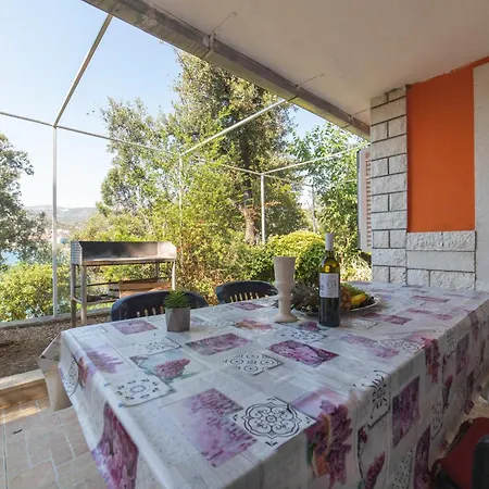 Holiday home Perfect Beachfront Getaway Ideal For Families Seget Vranjica